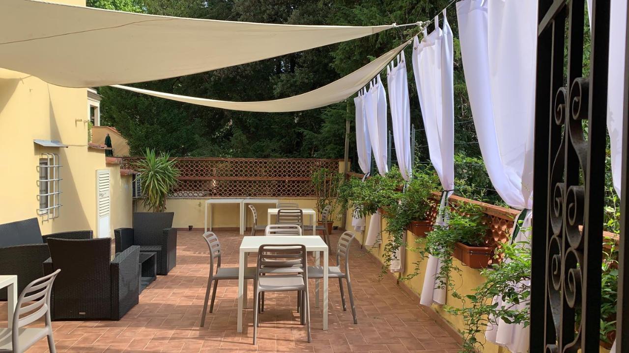 La Terrazza Di Via Elisa Bed & Breakfast Лука Екстериор снимка