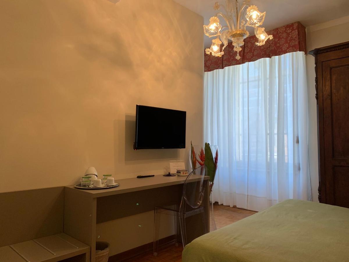 La Terrazza Di Via Elisa Bed & Breakfast Лука Екстериор снимка