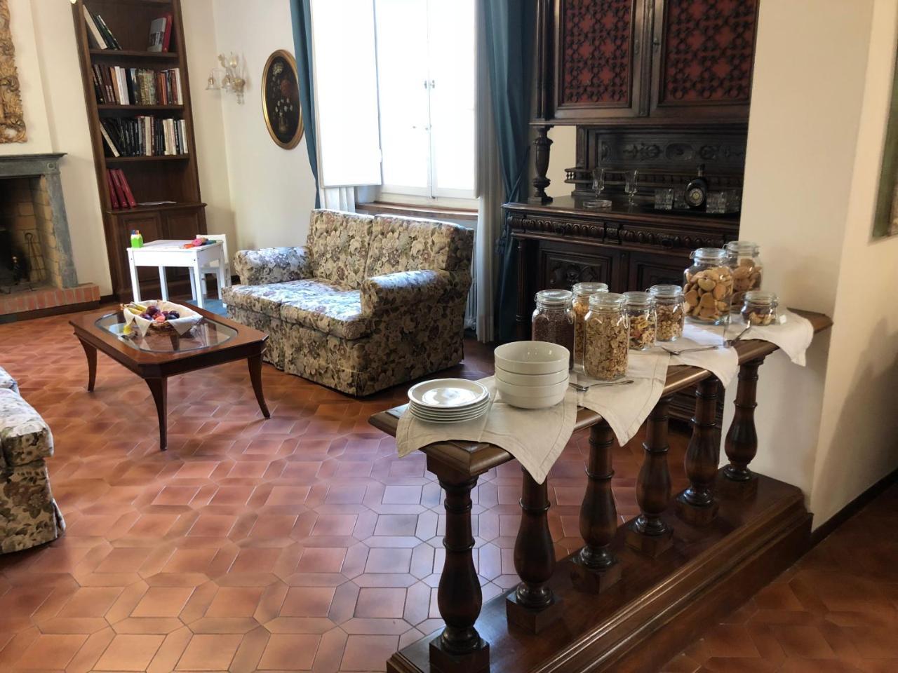 La Terrazza Di Via Elisa Bed & Breakfast Лука Екстериор снимка