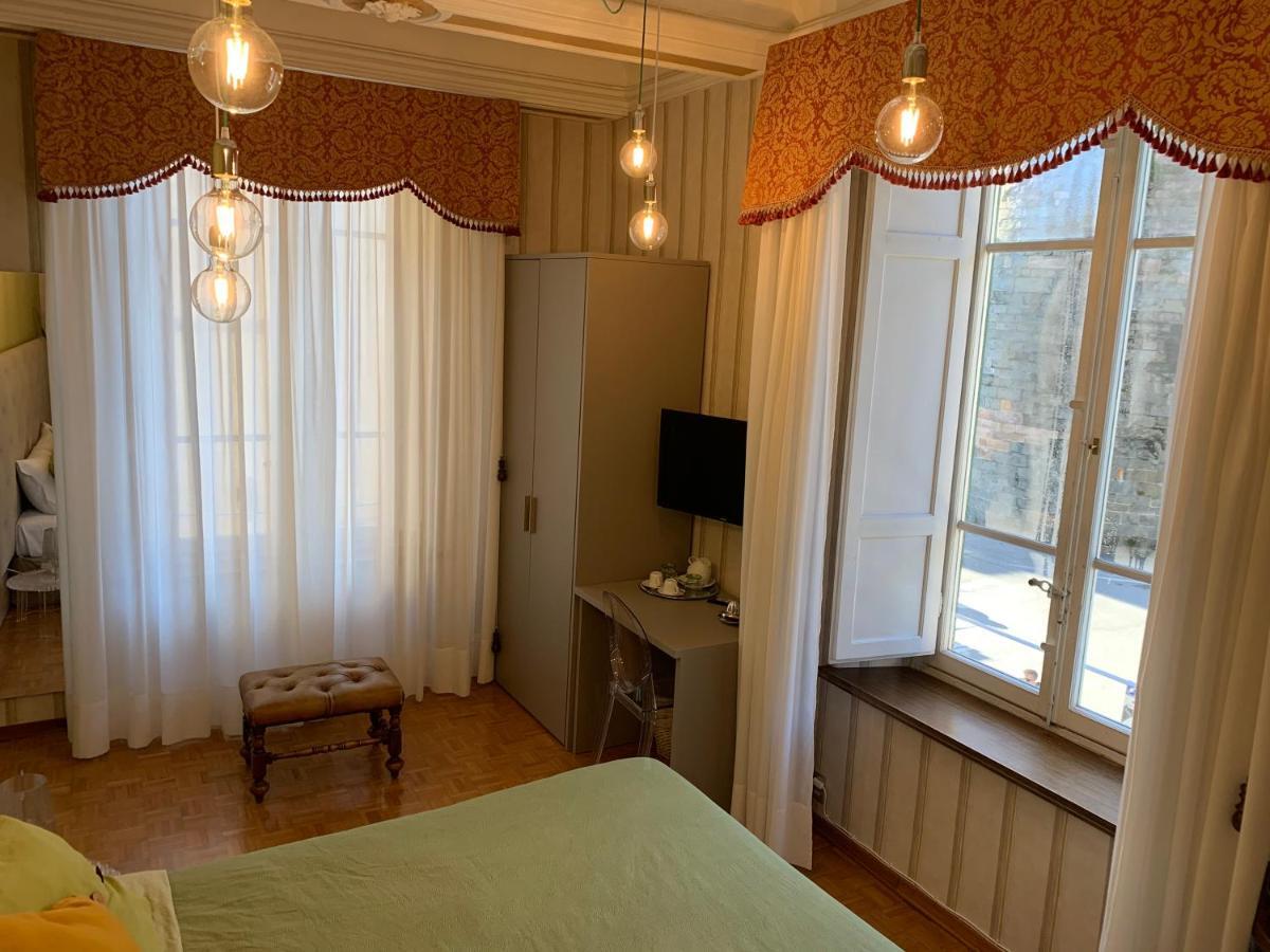 La Terrazza Di Via Elisa Bed & Breakfast Лука Екстериор снимка