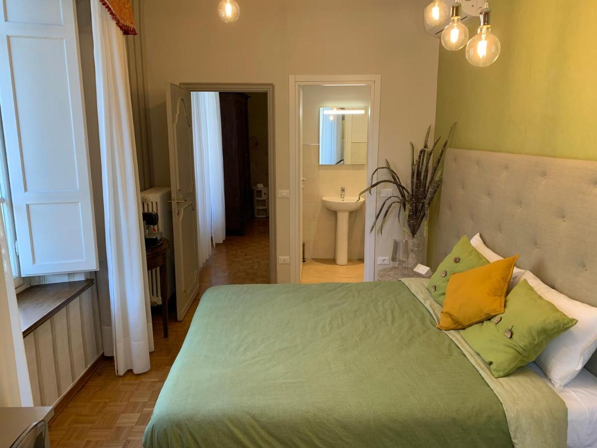 La Terrazza Di Via Elisa Bed & Breakfast Лука Екстериор снимка